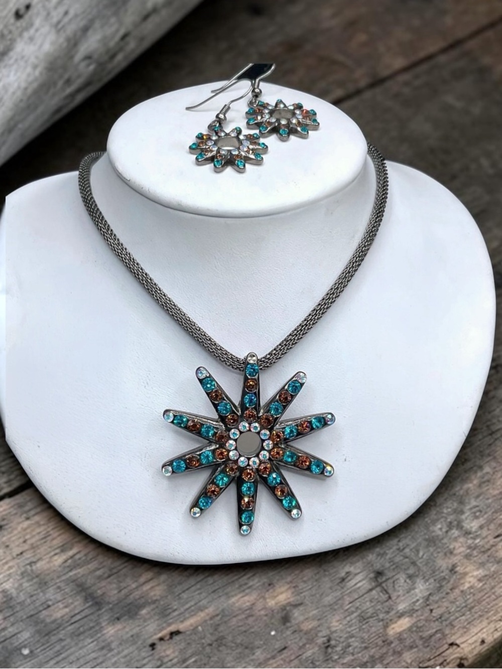 🌺Vintage Rhinestone Necklace & Earrings Set